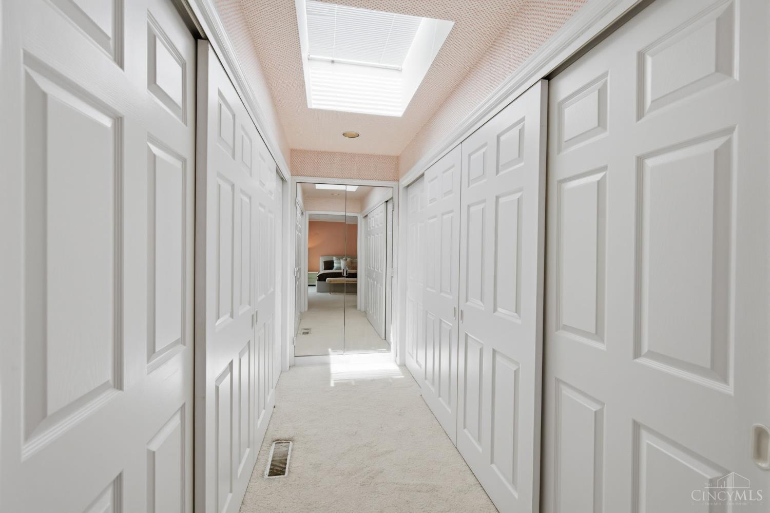 9546 Cunningham Road Cincinnati, OH 45243 - Photo 35 of 95