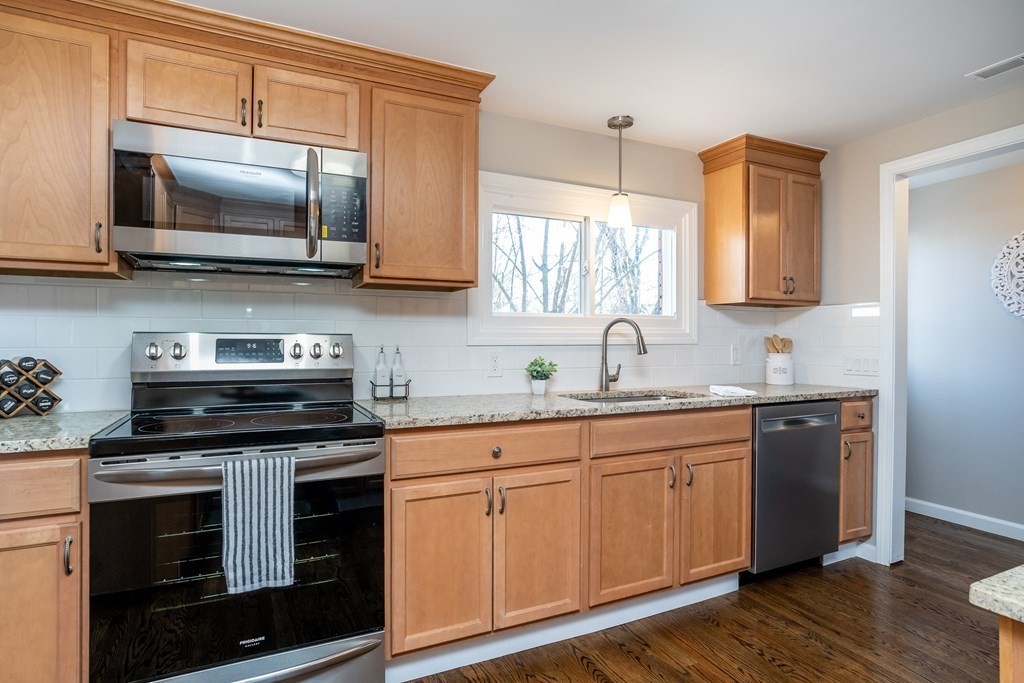 11 Intervale Road Springfield, MA 01118 - Photo 1 of 42