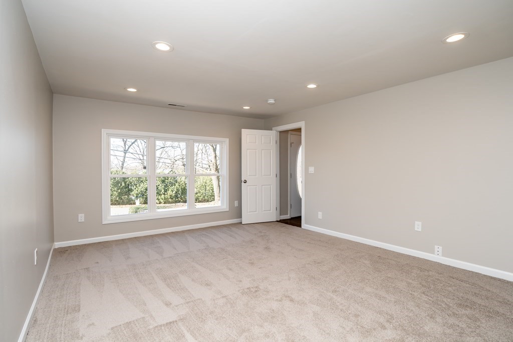 11 Intervale Road Springfield, MA 01118 - Photo 18 of 42