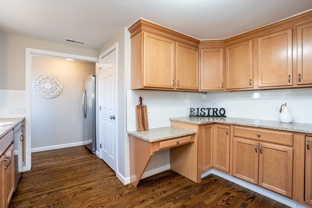 11 Intervale Road Springfield, MA 01118 - Photo 3 of 42