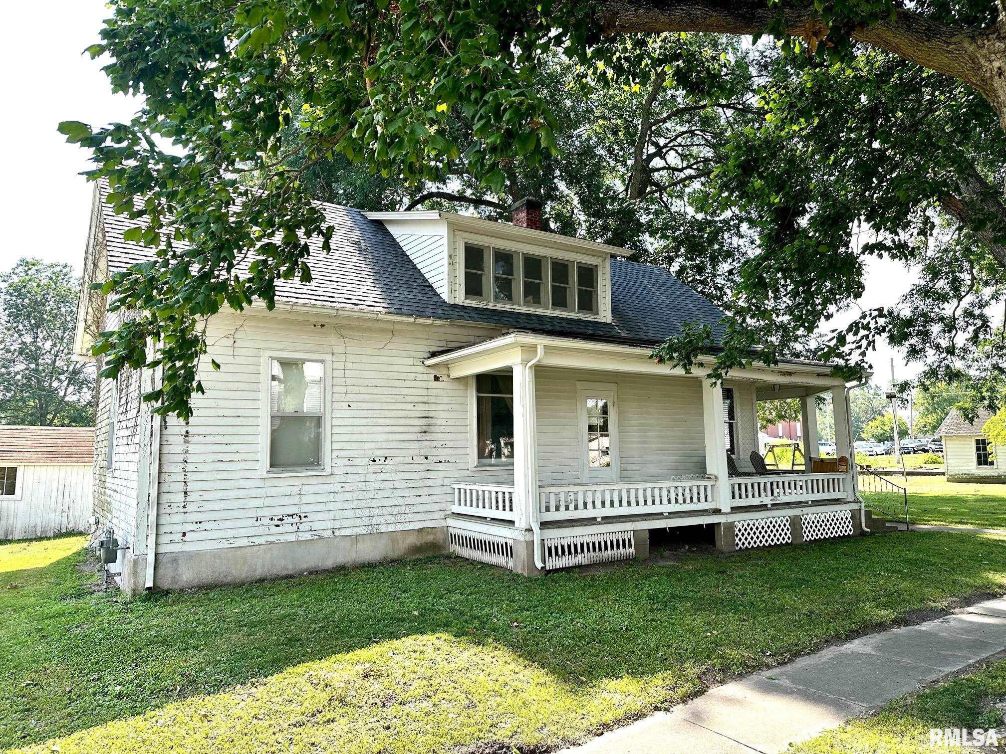 103 North William Street Perry, IL 62362 - Photo 1 of 20 Gallery Image 1