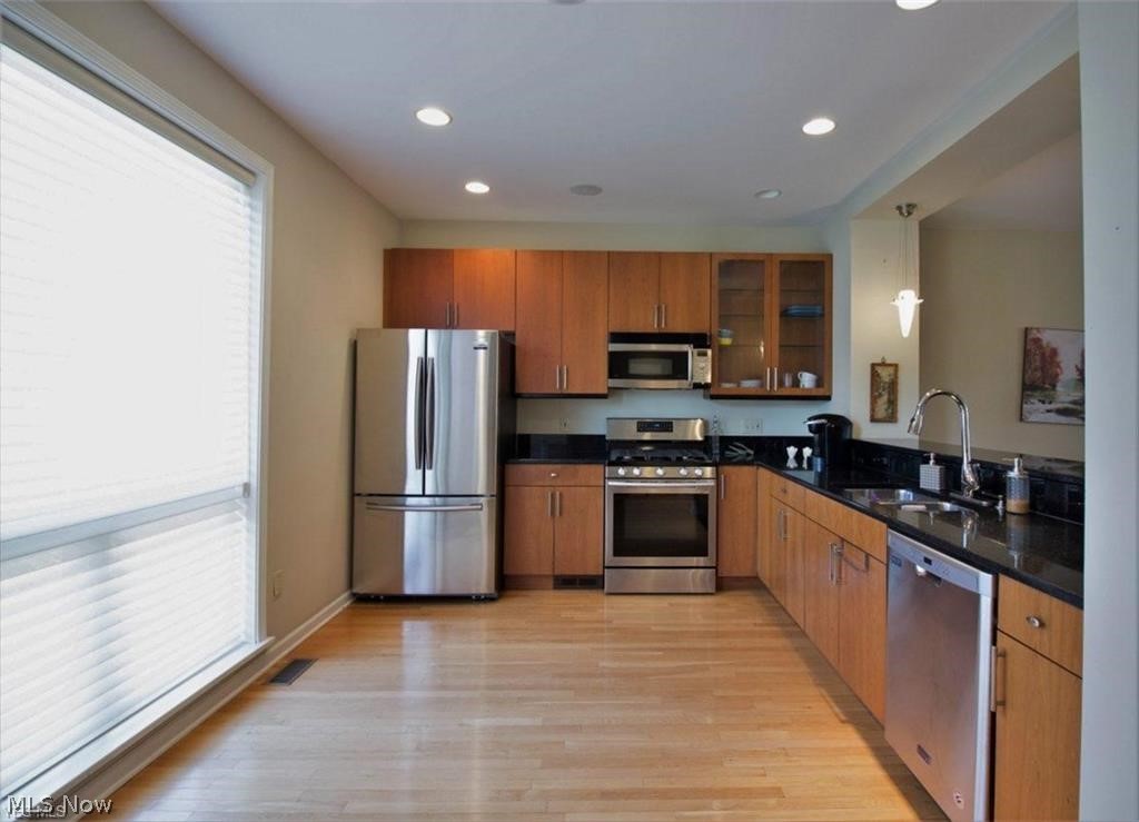 1787 Lee Road Cleveland, OH 44118 - Photo 7 of 25 Gallery Image 7