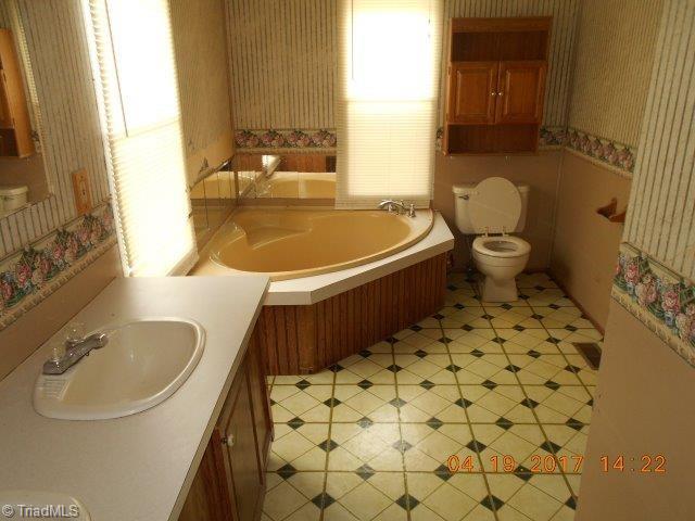 865 Allred Road Lexington, NC 27292 - Photo 7 of 21 Gallery Image 7
