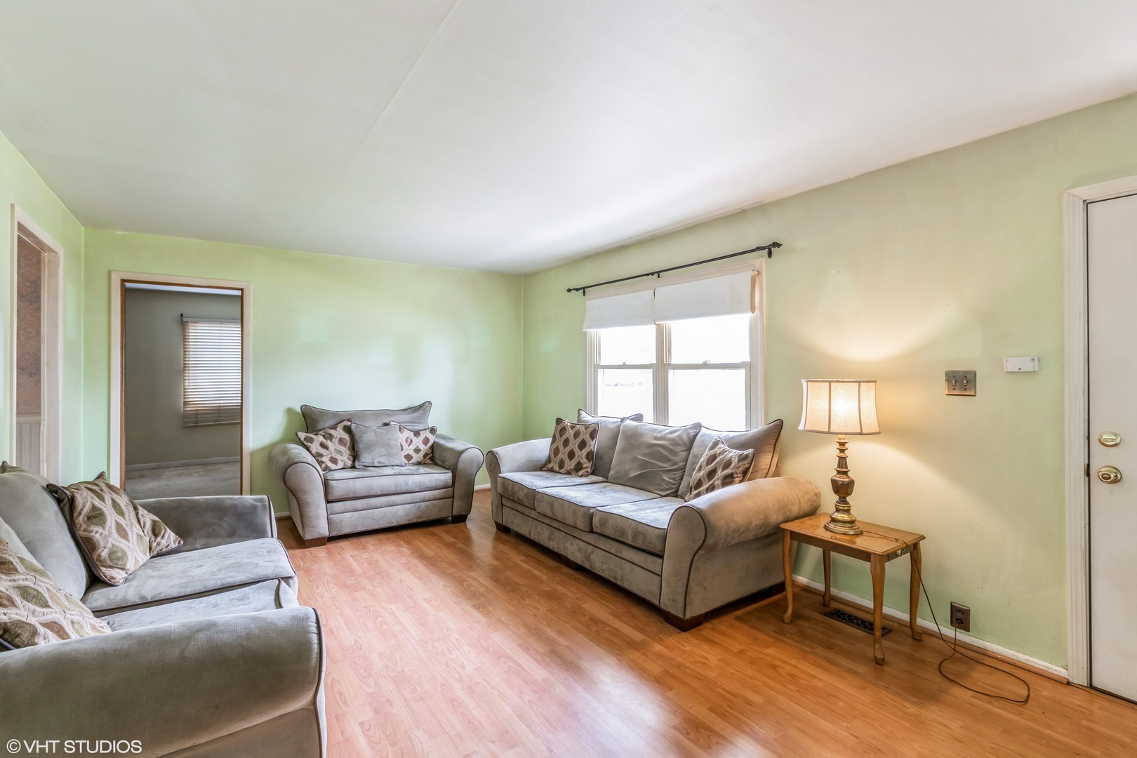 703 Hudson Avenue Romeoville, IL 60446 - Photo 3 of 12 Gallery Image 3