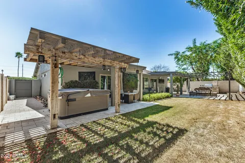 $615,000 | 10710 East Clinton Street, Scottsdale, AZ 85259