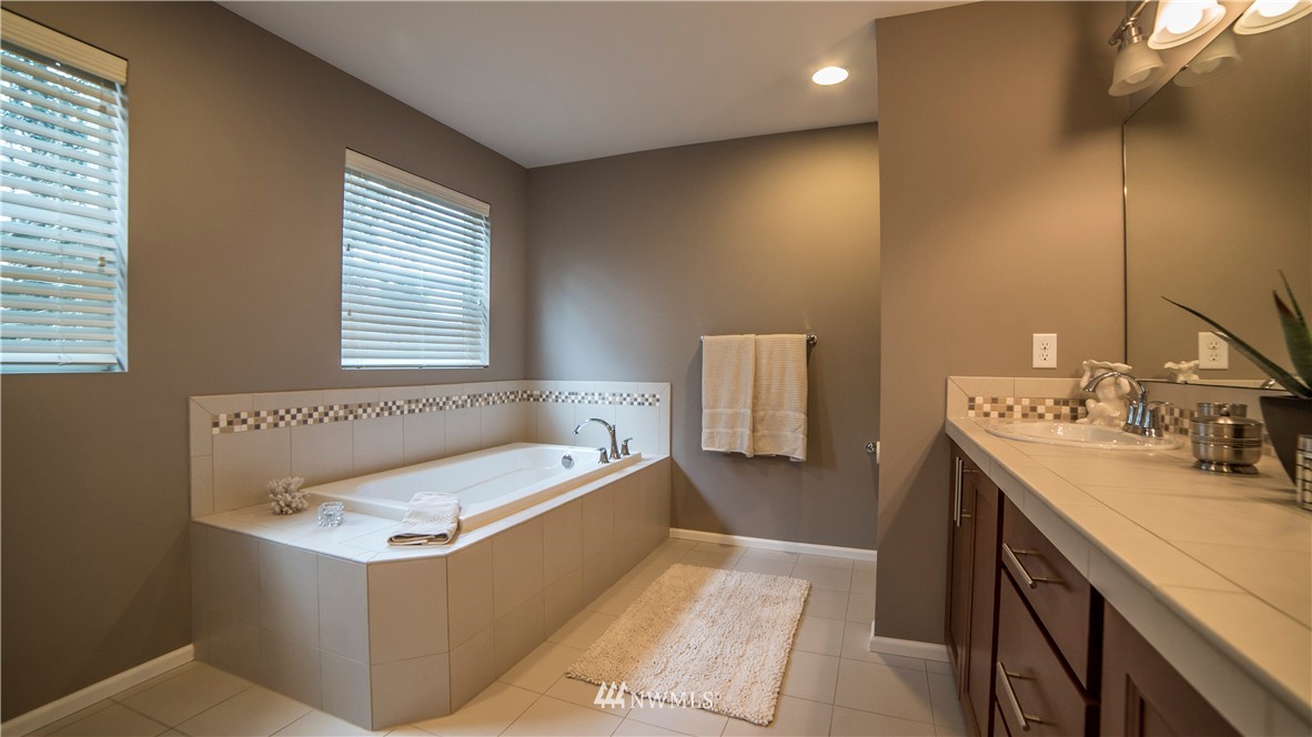 18526 Southeast 35th Drive Bothell, WA 98012 - Photo 16 of 23 Gallery Image 16