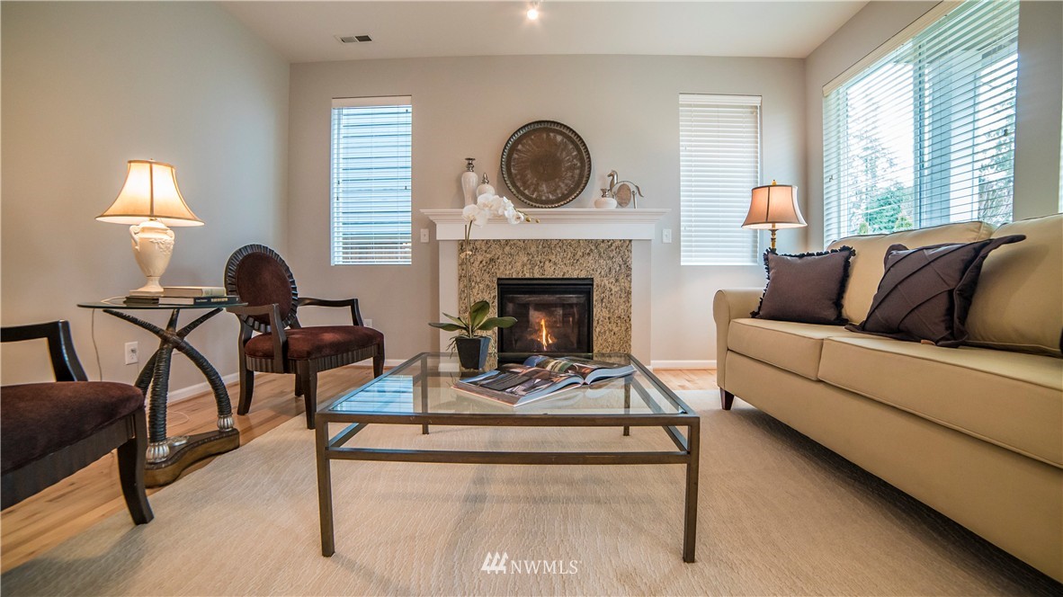 18526 Southeast 35th Drive Bothell, WA 98012 - Photo 4 of 23 Gallery Image 4
