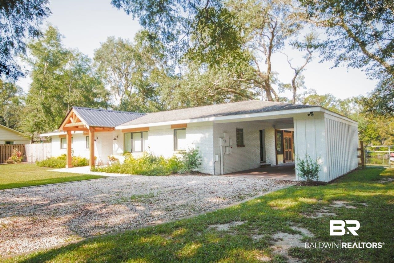 17527 River Road Summerdale, AL 36580 - Photo 2 of 50 Carport