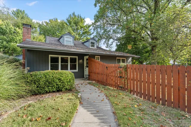 $285,000 | 1302 West Clark Street, Champaign, IL 61821