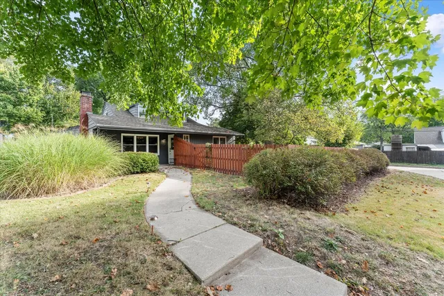 $285,000 | 1302 West Clark Street, Champaign, IL 61821
