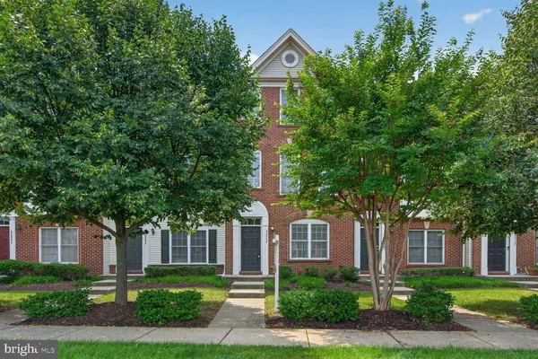 $519,990 | 42882 Conrad Terrace, Chantilly, VA 20152
