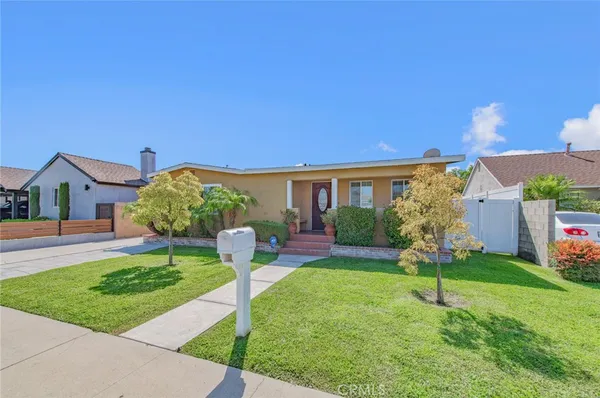 $1,199,000 | 10530 Newville Avenue, Downey, CA 90241