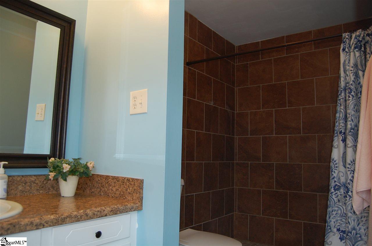 120 Brookbend Road Mauldin, SC 29662 - Photo 14 of 27 Gallery Image 14