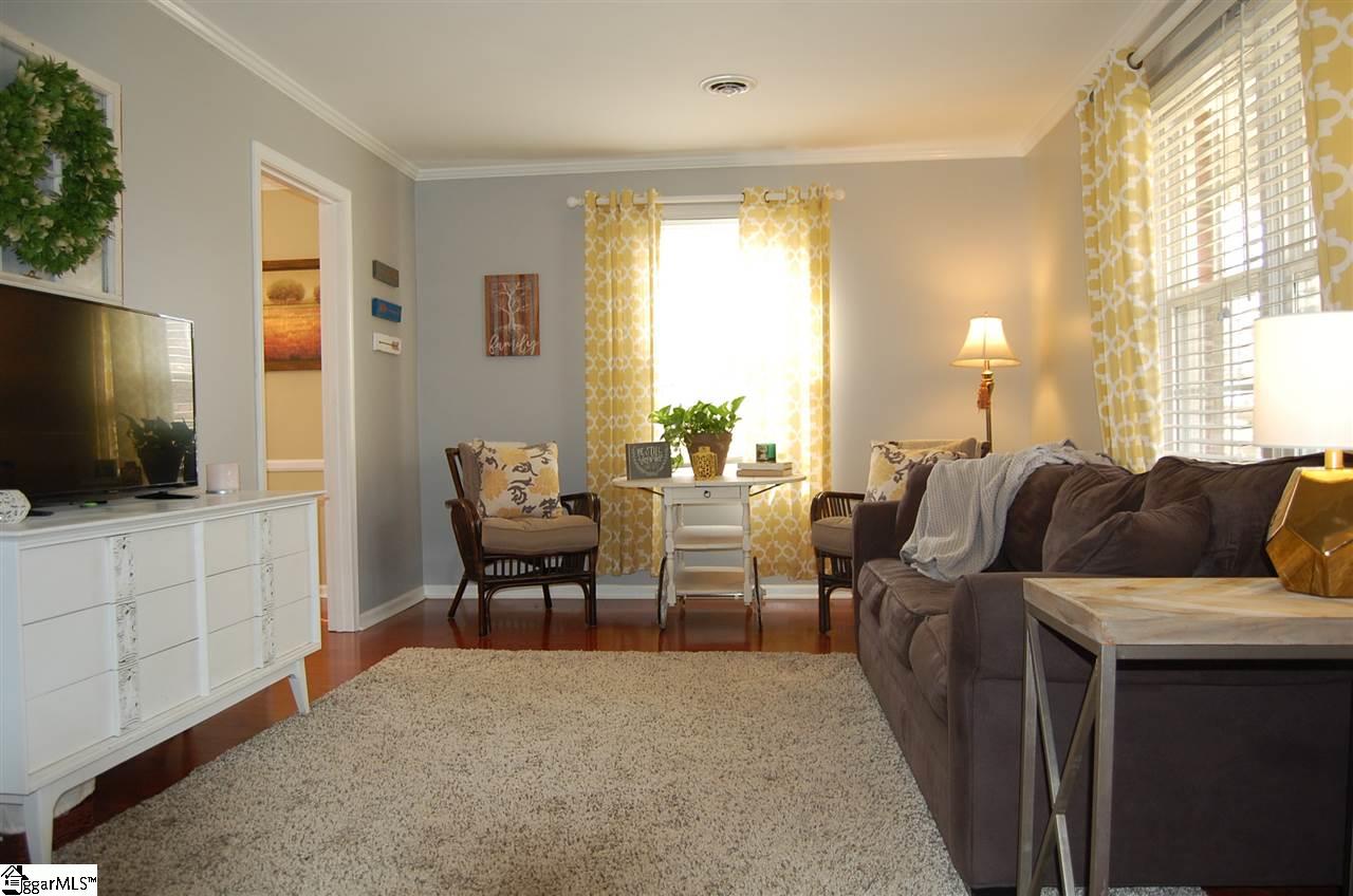 120 Brookbend Road Mauldin, SC 29662 - Photo 3 of 27 Gallery Image 3