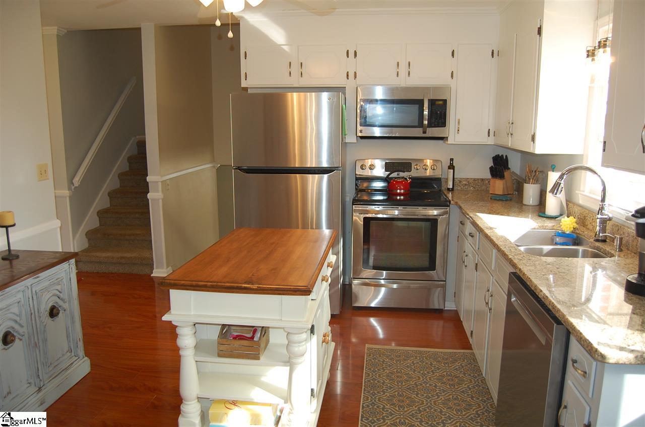 120 Brookbend Road Mauldin, SC 29662 - Photo 9 of 27 Gallery Image 9
