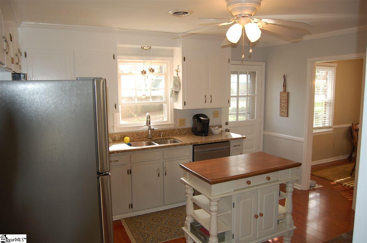 120 Brookbend Road Mauldin, SC 29662 - Photo 10 of 27 Gallery Image 10