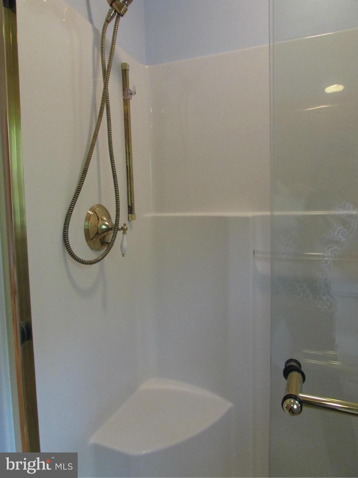 8658 Bali Road Ellicott City, MD 21043 - Photo 16 of 30 Bath (Master)
