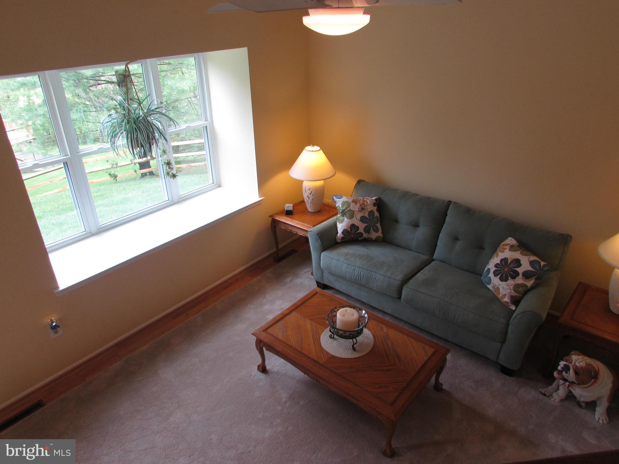 8658 Bali Road Ellicott City, MD 21043 - Photo 4 of 30 Living Room