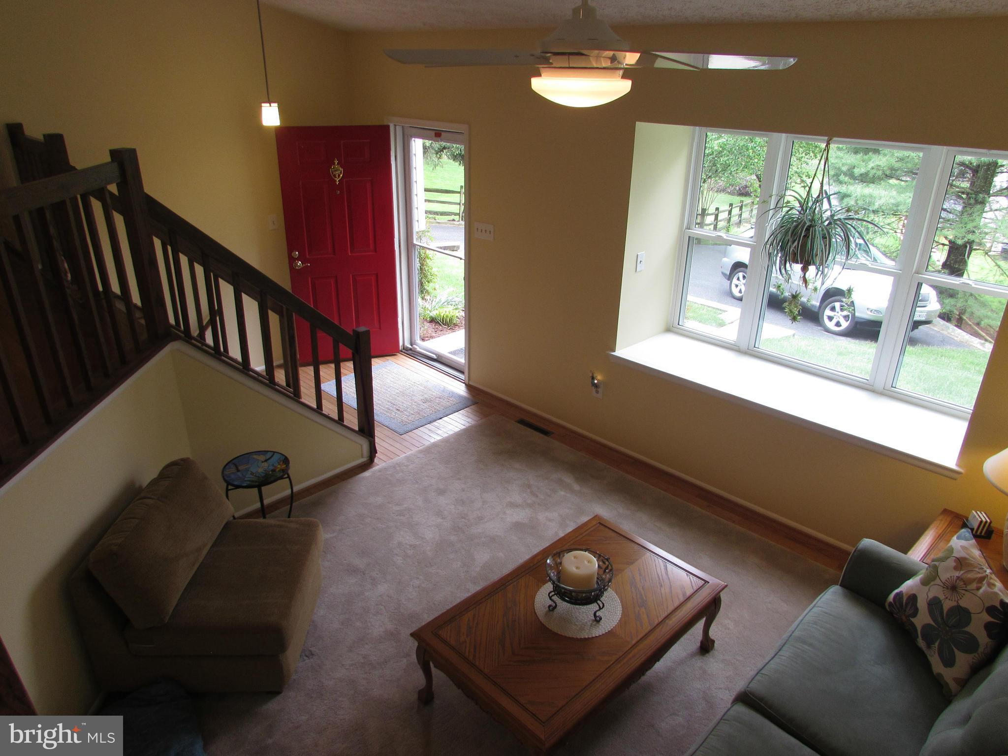 8658 Bali Road Ellicott City, MD 21043 - Photo 5 of 30 Living Room