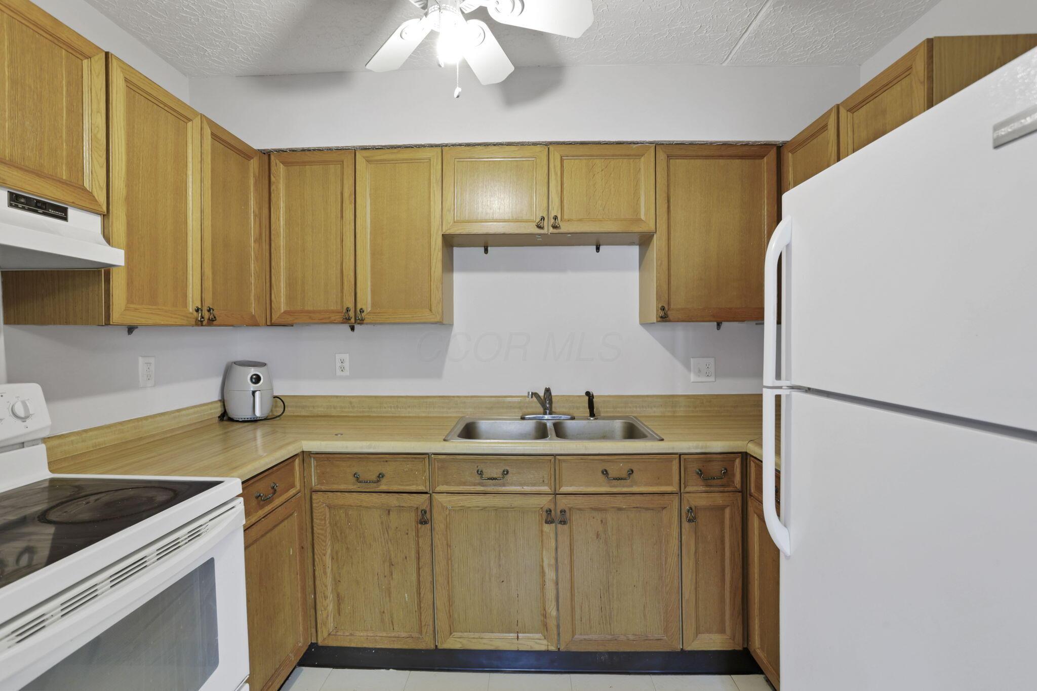3939 Karl Road, Unit 206 Columbus, OH 43224 - Photo 11 of 26 11-web-or-mls-IMG_6813