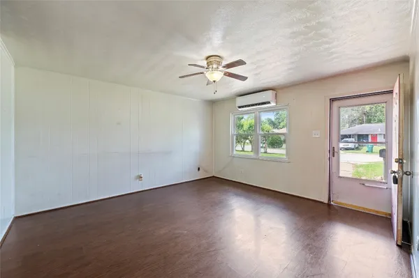 $169,999 | 2308 Grape Lane, Pasadena, TX 77502