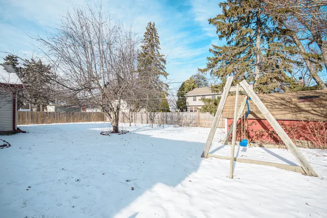 $3,000 | 317 Arapahoe Trail, Carol Stream, IL 60188