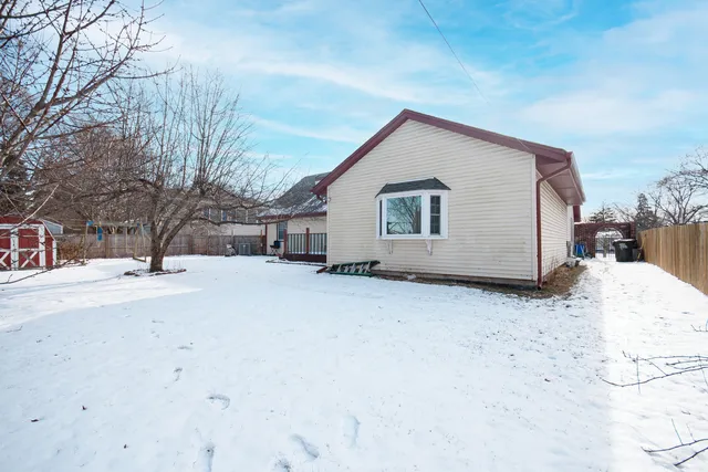 $3,000 | 317 Arapahoe Trail, Carol Stream, IL 60188