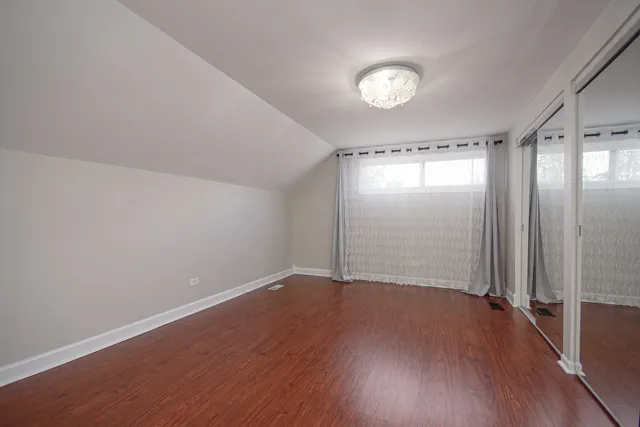 $3,000 | 317 Arapahoe Trail, Carol Stream, IL 60188