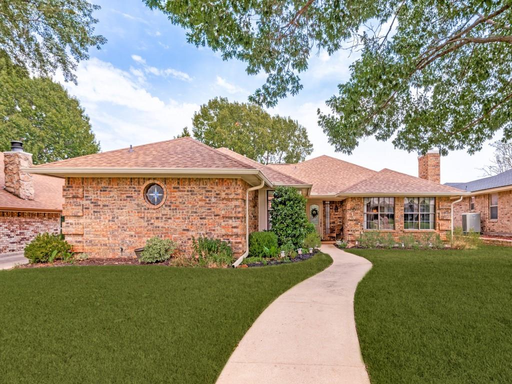 2213 Ridgewood Bedford, TX 76021 - Photo 37 of 40 2213 Ridgewood is ready for a new chapter. Will it be your family?
