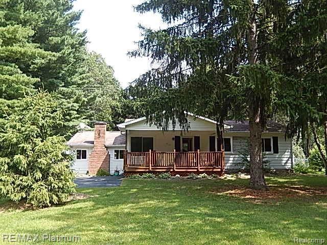 11005 Mcgregor Road Pinckney, MI 48169 - Photo 1 of 37 1.JPG
