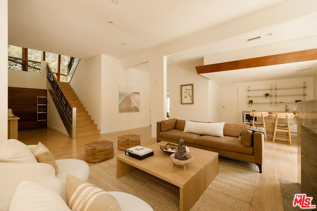 3600 Mandeville Canyon Road Los Angeles, CA 90049 - Photo 5 of 26