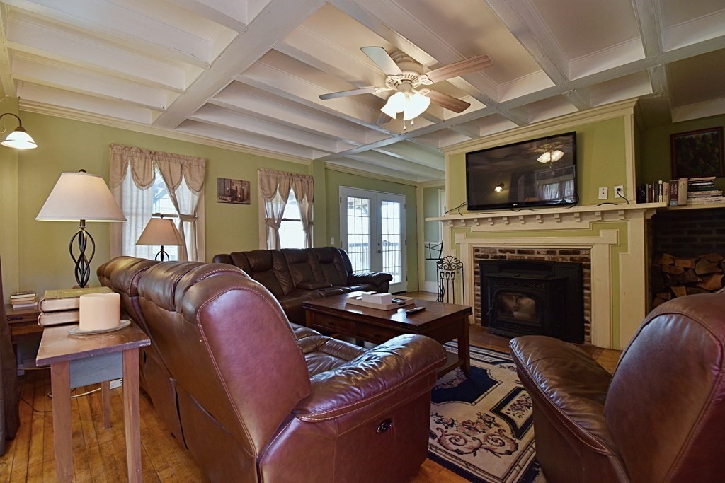 16 Summit Avenue Sturbridge, MA 01518 - Photo 11 of 42