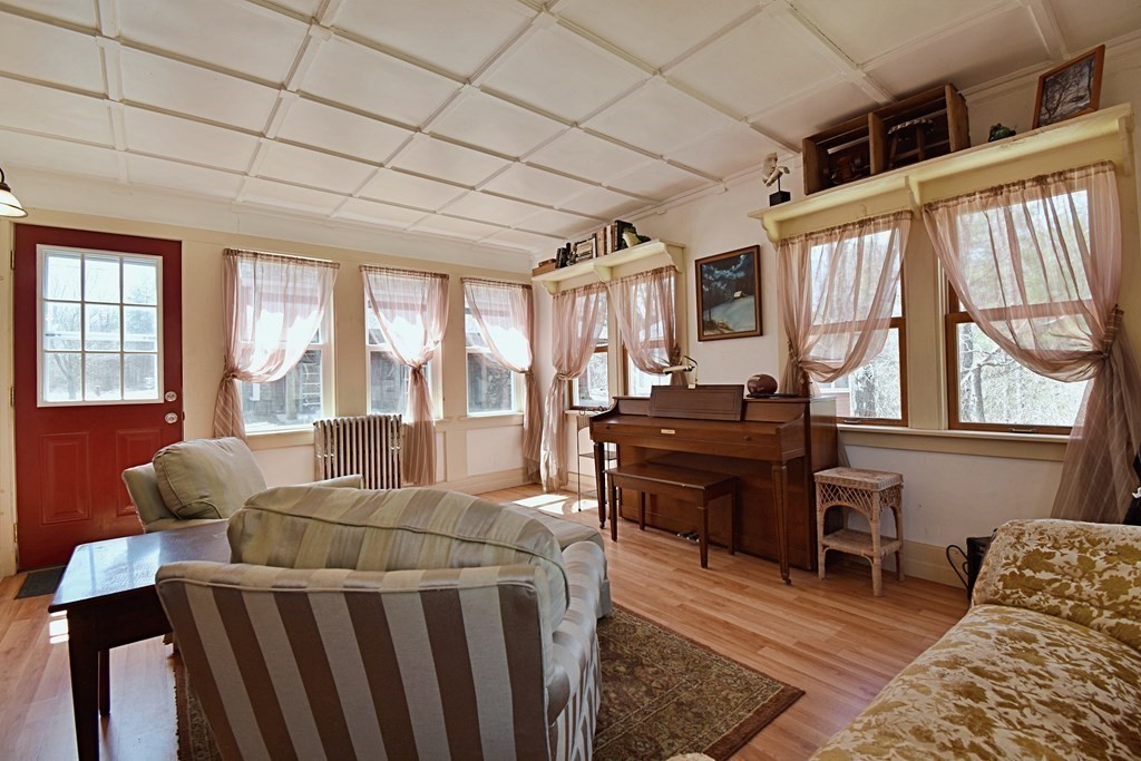 16 Summit Avenue Sturbridge, MA 01518 - Photo 12 of 42