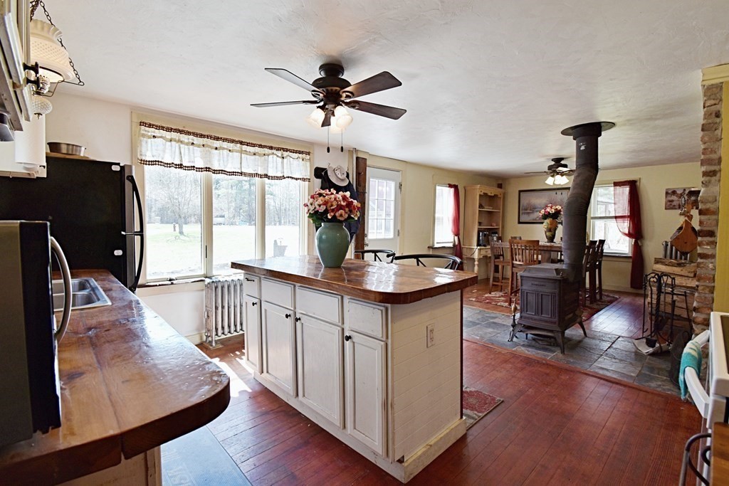 16 Summit Avenue Sturbridge, MA 01518 - Photo 22 of 42