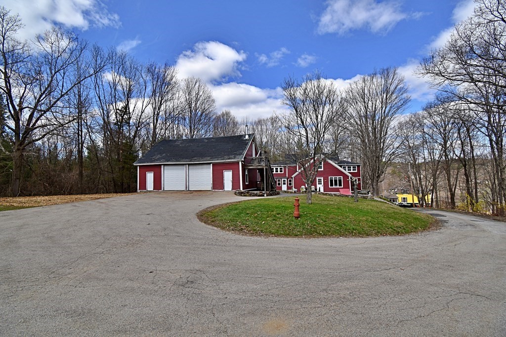 16 Summit Avenue Sturbridge, MA 01518 - Photo 4 of 42