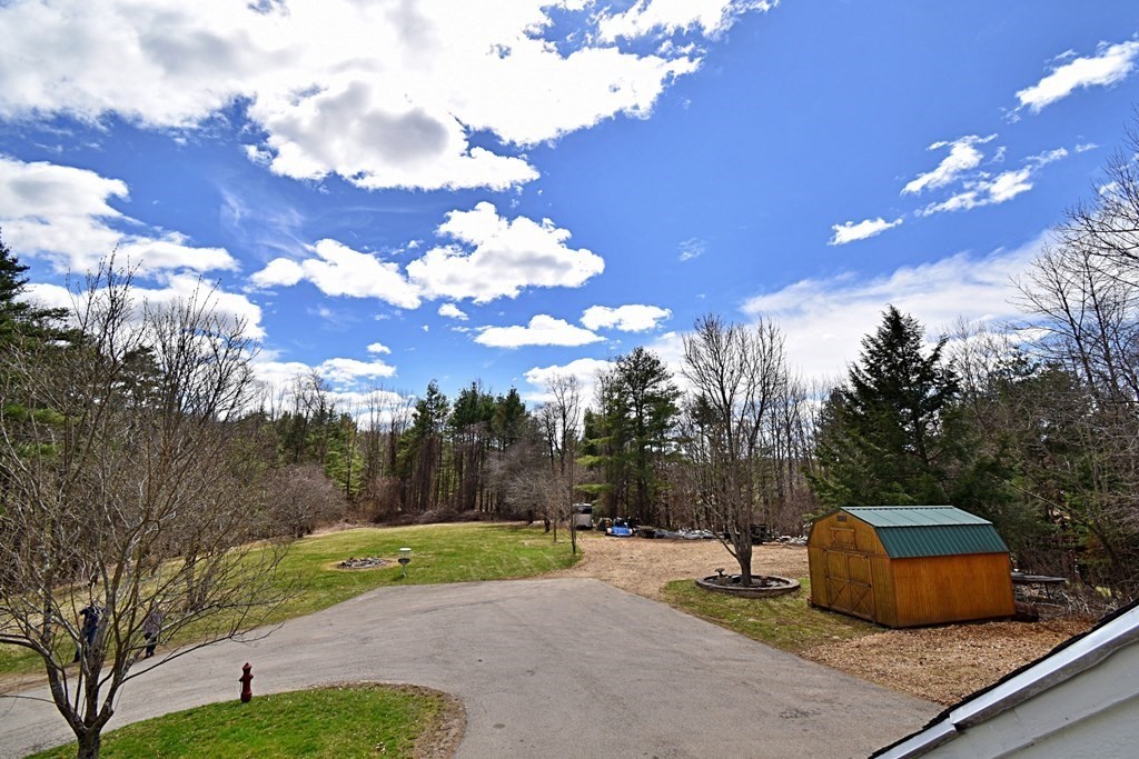 16 Summit Avenue Sturbridge, MA 01518 - Photo 5 of 42