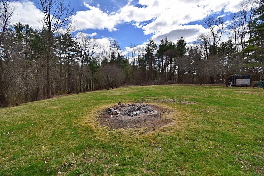 16 Summit Avenue Sturbridge, MA 01518 - Photo 6 of 42