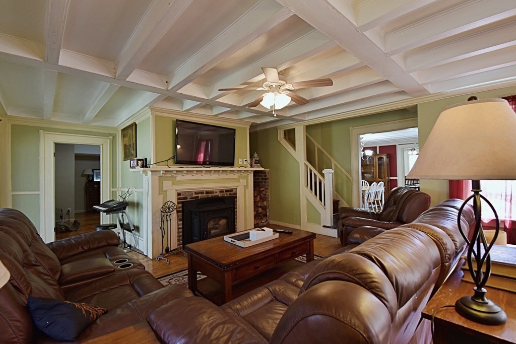 16 Summit Avenue Sturbridge, MA 01518 - Photo 9 of 42