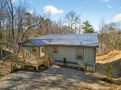 $385,000 | 5 Feather Fork Trail, Murphy, NC 28906