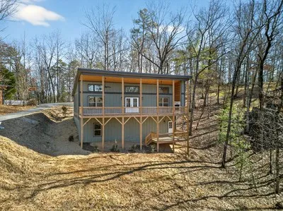 a view of an outdoor space