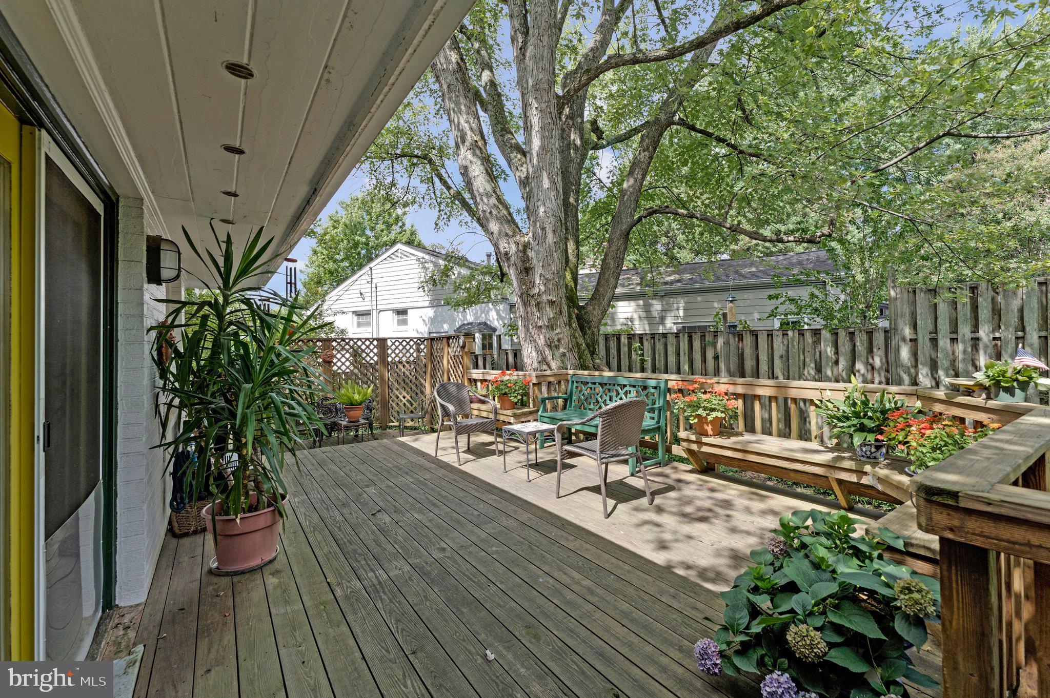 1712 Birch Road McLean, VA 22101 - Photo 51 of 59 Private Back deck