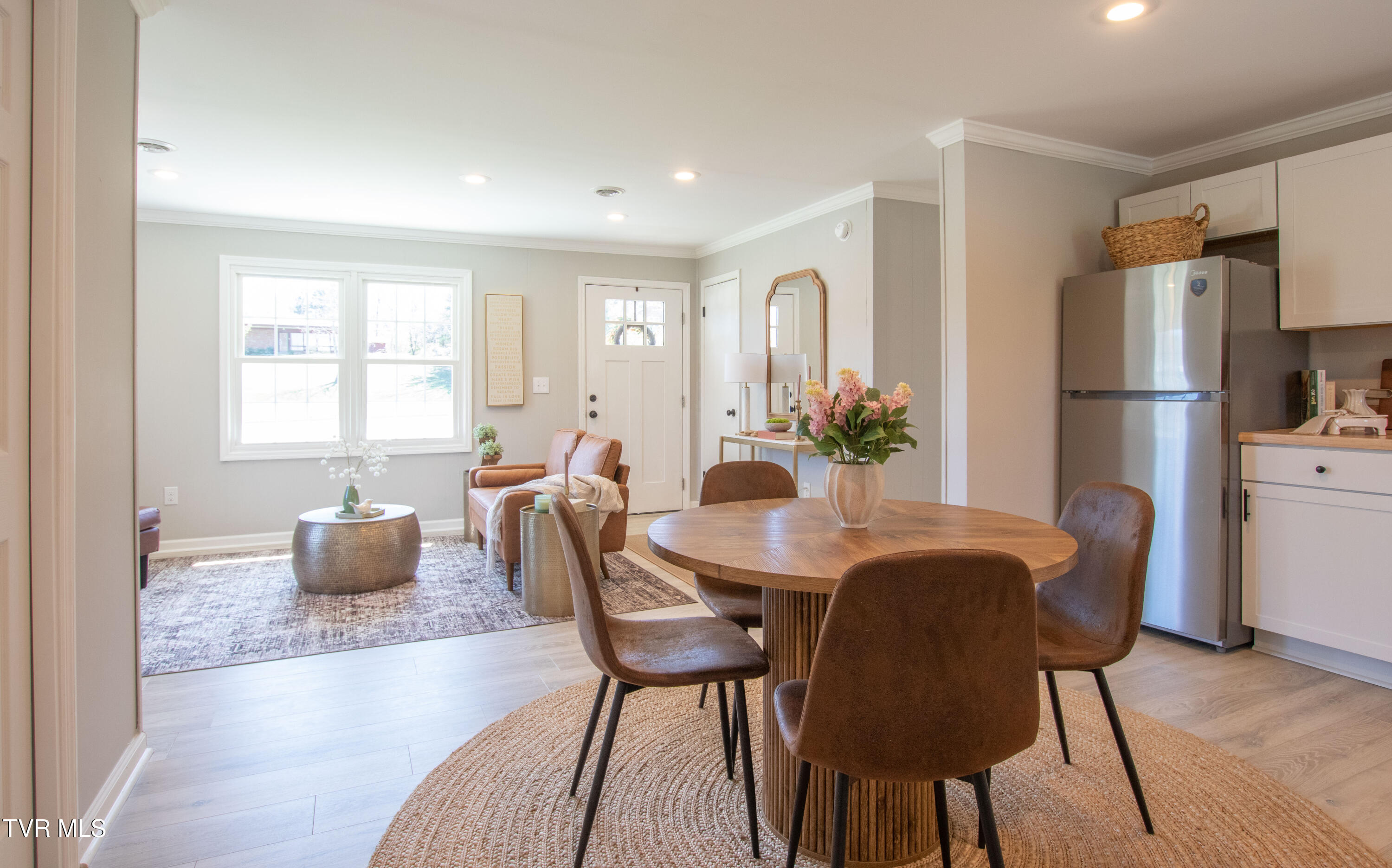 1276 Old Airport Road Bristol, VA 24201 - Photo 11 of 29 Dining