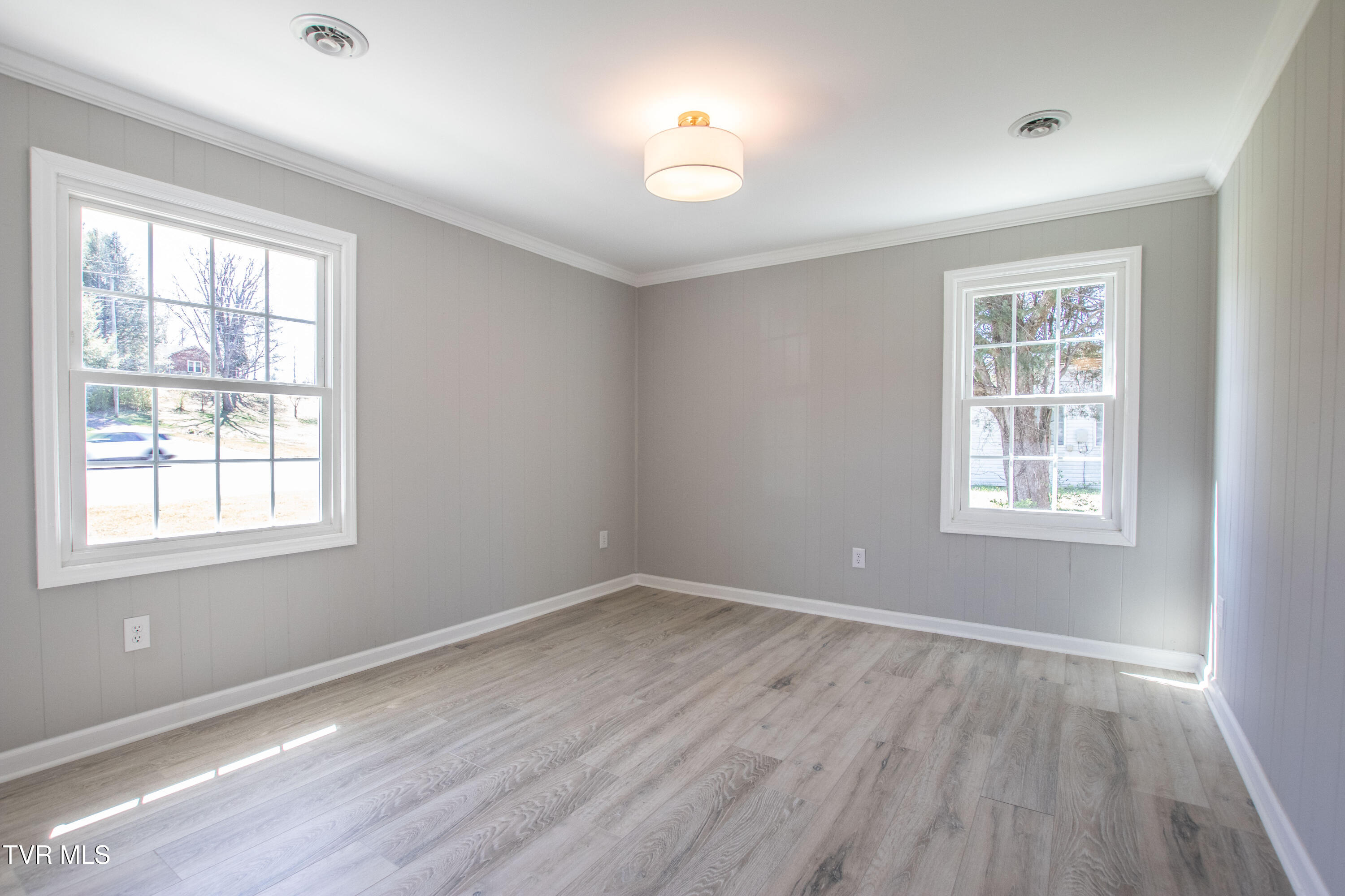 1276 Old Airport Road Bristol, VA 24201 - Photo 21 of 29 Bedroom 1