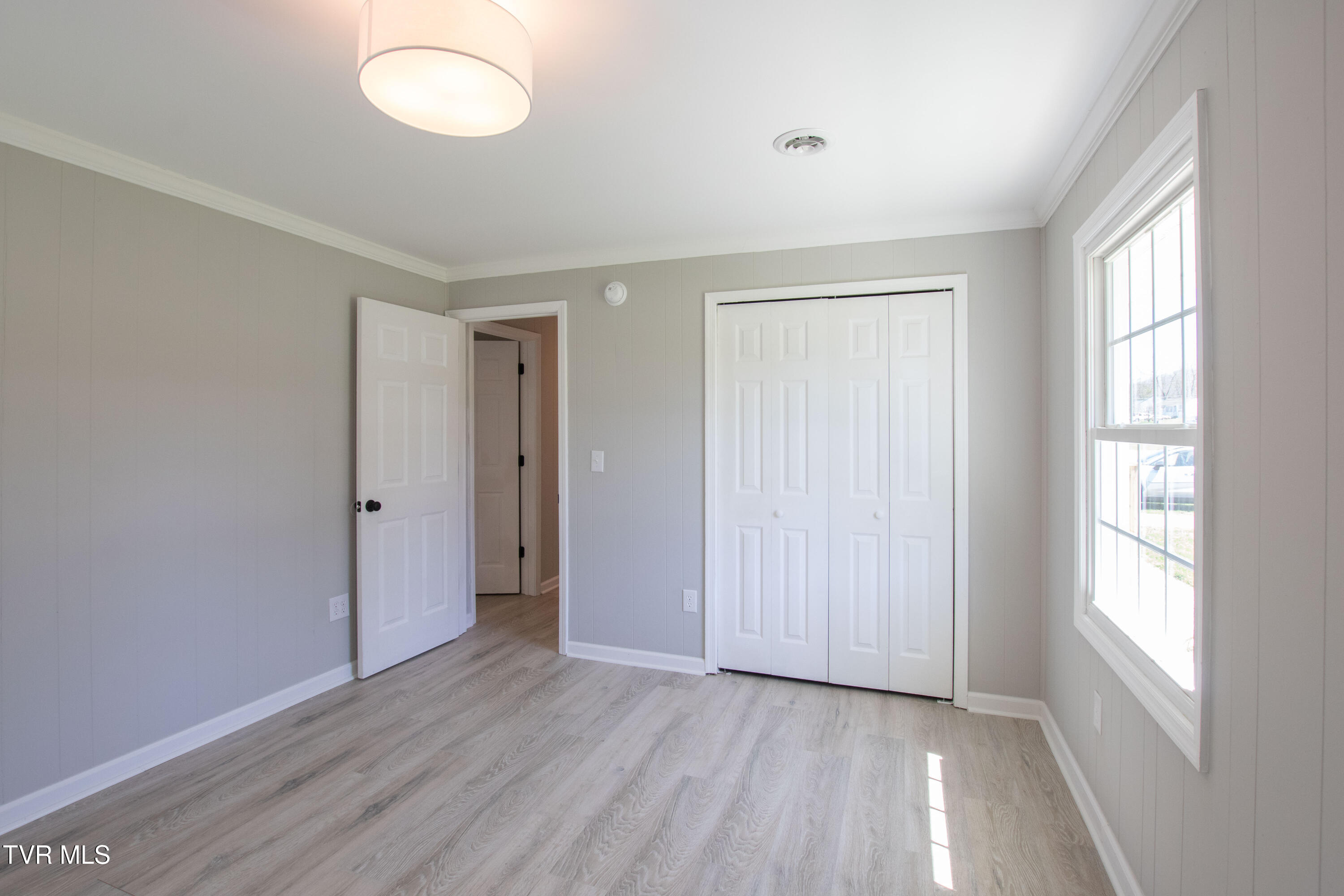 1276 Old Airport Road Bristol, VA 24201 - Photo 22 of 29 Bedroom 1