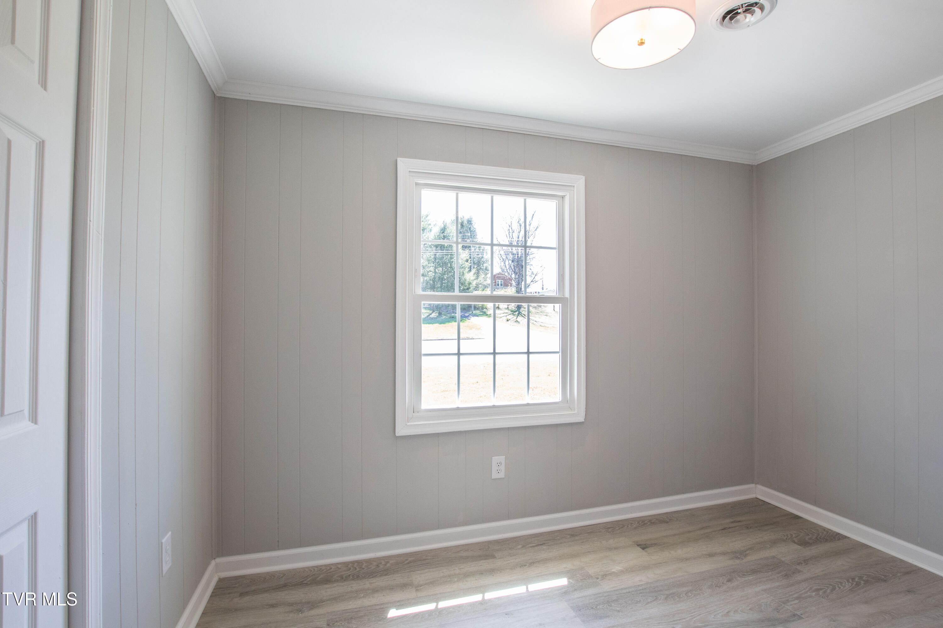 1276 Old Airport Road Bristol, VA 24201 - Photo 27 of 29 Bedroom 3