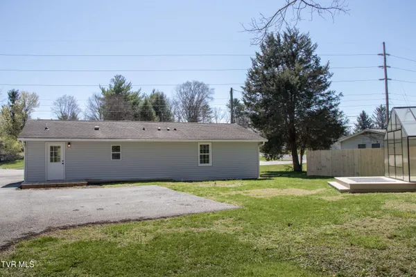 $249,900 | 1276 Old Airport Road, Bristol, VA 24201