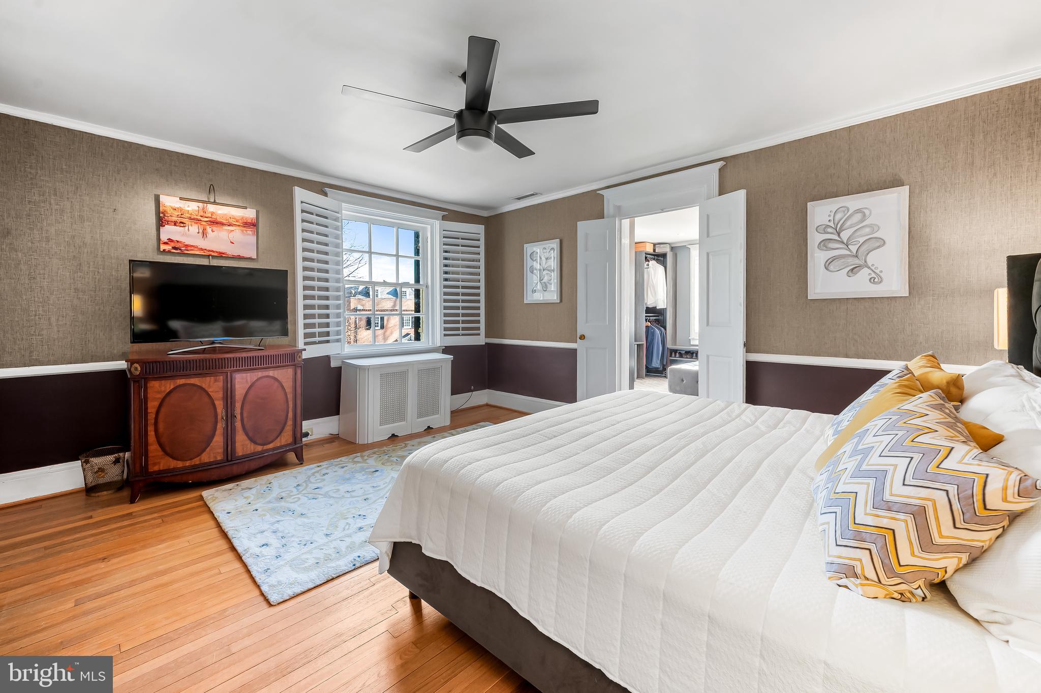 216 Wendover Road Baltimore, MD 21218 - Photo 31 of 83 Spacious primary bedroom w/doors to dressing room
