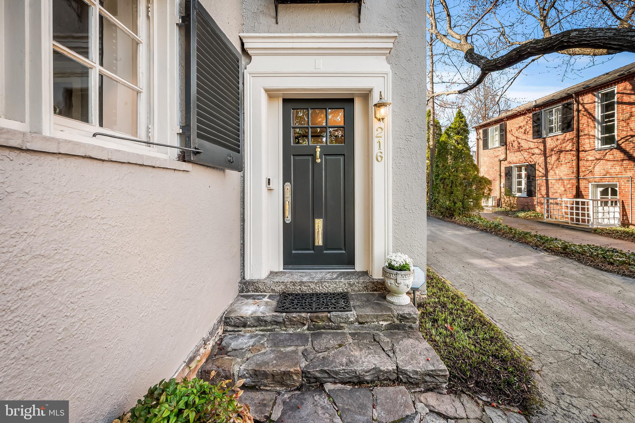 216 Wendover Road Baltimore, MD 21218 - Photo 7 of 83 Driveway all the way to your front door and garage