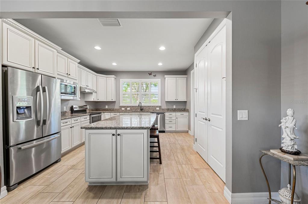 19035 Mangieri Street Venice, FL 34293 - Photo 9 of 67