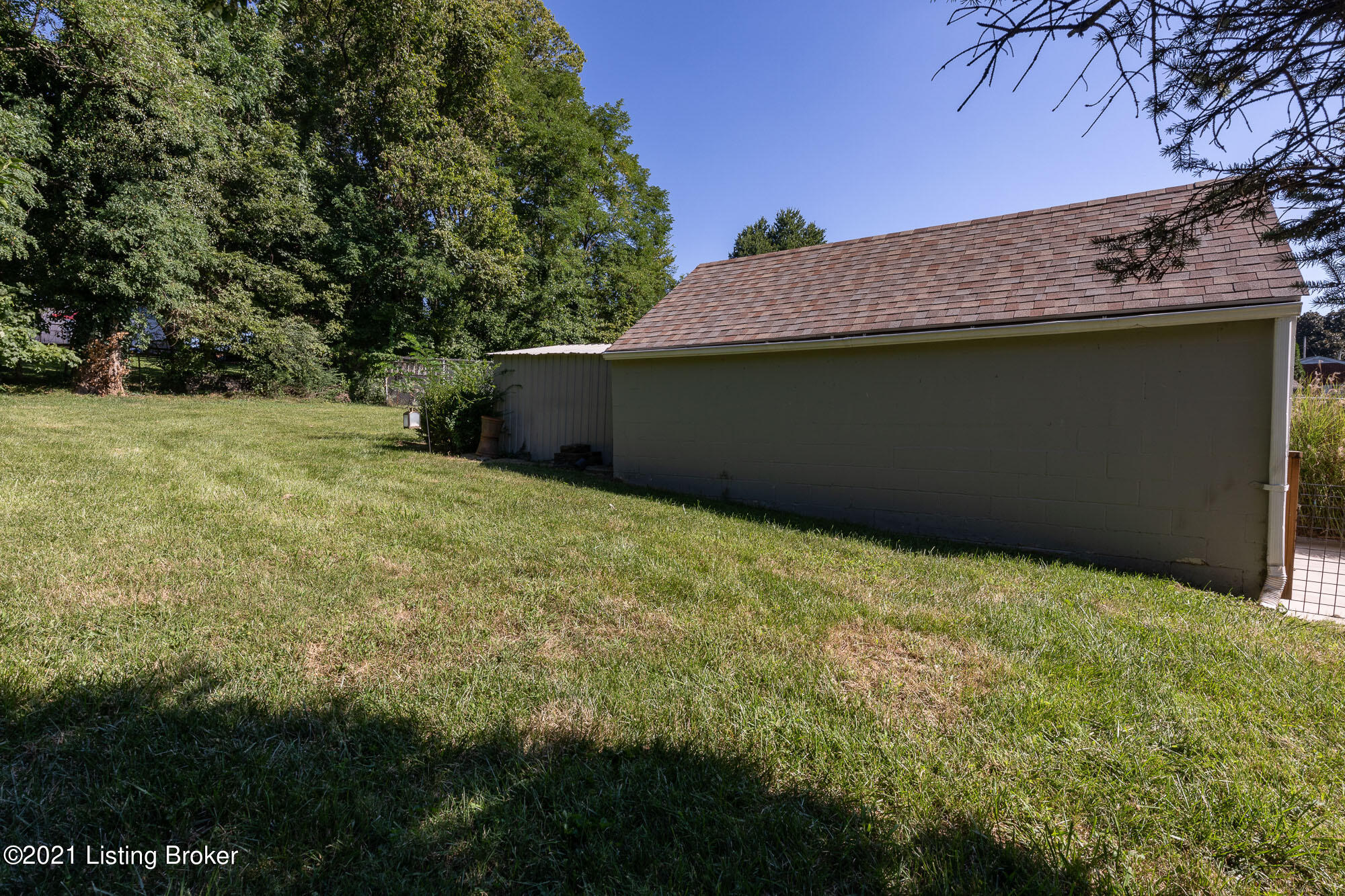 3403 Dell Road Louisville, KY 40299 - Photo 25 of 31 Dell026